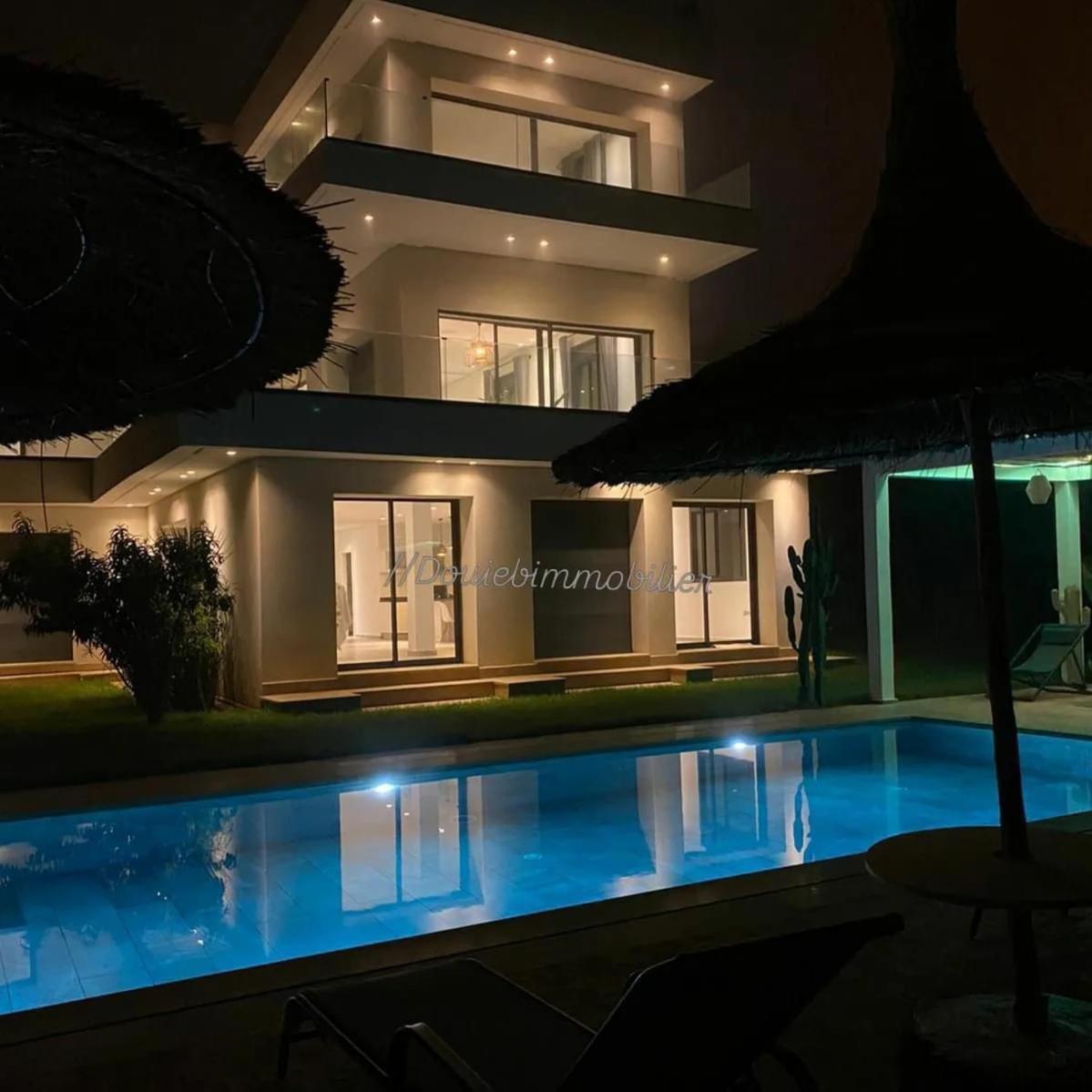 De Luxe Tangier